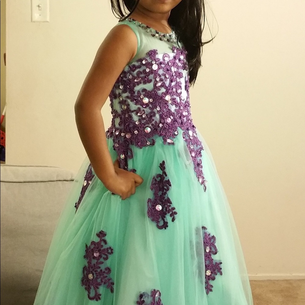 Kids flower dress 4t